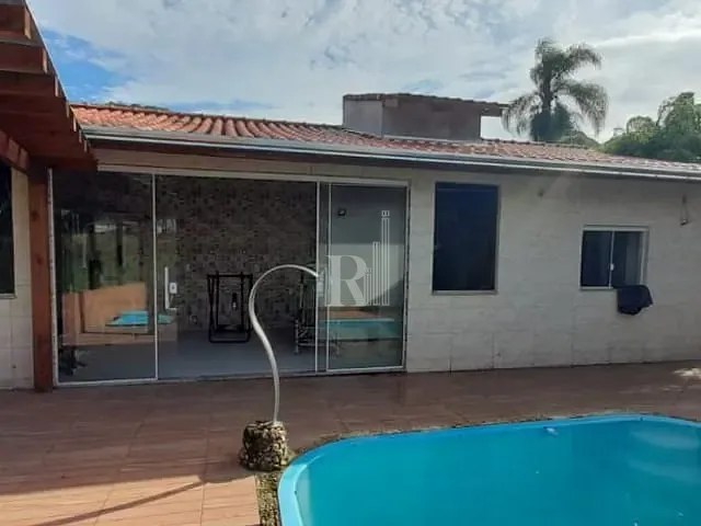 Sítio 5 quartos e 1 banheiro, à venda, no bairro Três Riachos em Biguaçu