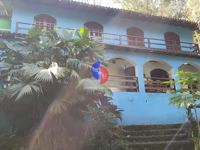 Sítio com 5000m² 4 quartos e 3 banheiros, à venda, no bairro Limoeiro em Guapimirim