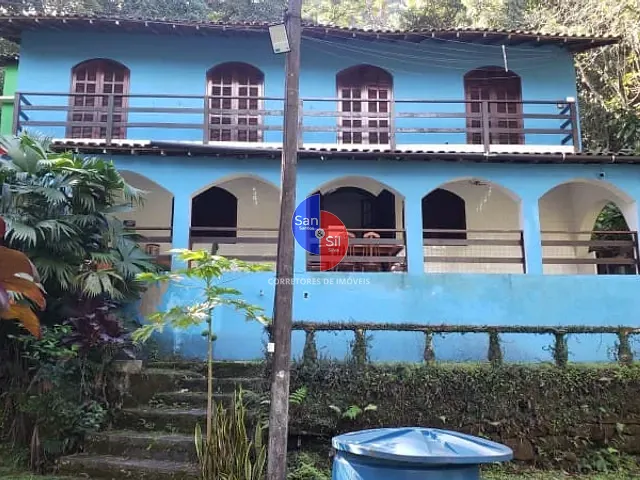 Sítio com 5000m² 4 quartos e 3 banheiros, à venda, no bairro Limoeiro em Guapimirim