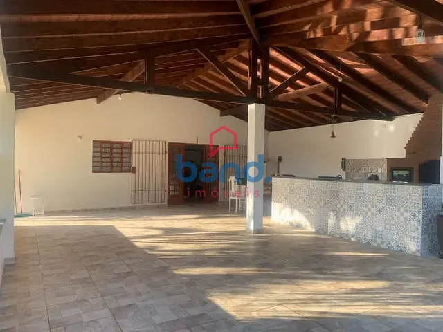 Sítio com 20400m² 2 quartos e 3 banheiros, à venda, no bairro Zona Rural em Porto Feliz