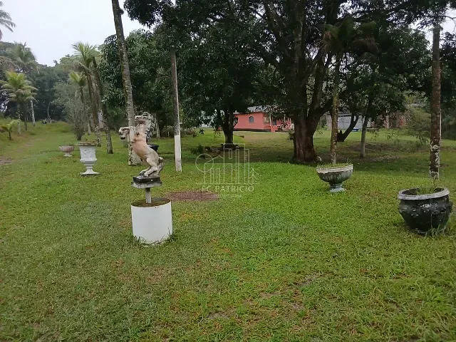 Sítio com 22620m² 4 quartos e 3 banheiros, à venda, no bairro Vale das Pedrinhas em Guapimirim