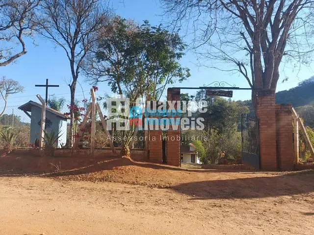 Sítio com 12000m² 3 quartos e 5 banheiros, à venda, no bairro Bom Jardim em GUAXUPÉ