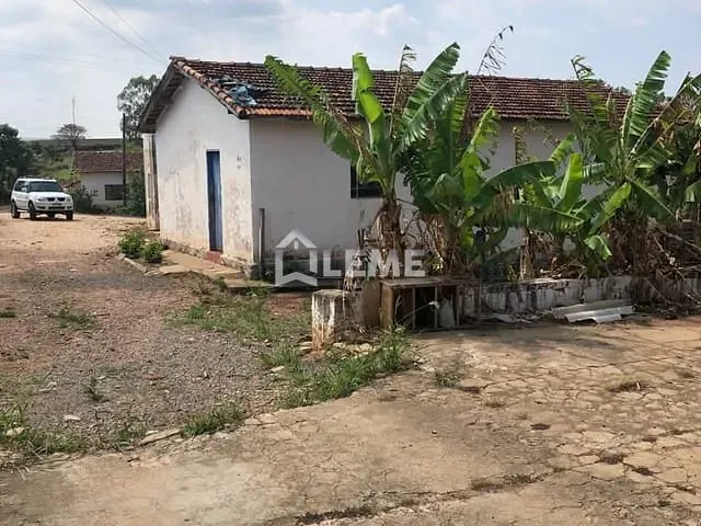 Sítio com 271040m², à venda, no bairro Centro em Mococa