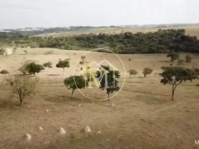 Sítio com 72600m² 6 quartos e 8 banheiros, à venda, no bairro Riviera do Tietê em Tietê