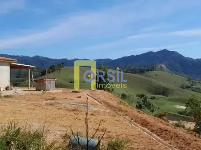 Sítio com 40000m² 3 quartos e 2 banheiros, à venda, no bairro Zona Rural em Paraibuna