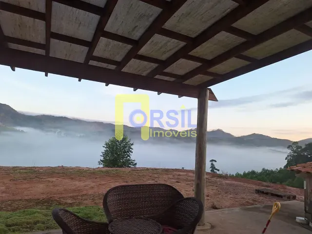 Sítio com 40000m² 3 quartos e 2 banheiros, à venda, no bairro Zona Rural em Paraibuna