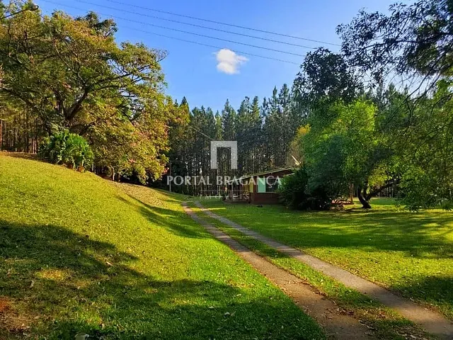 Sítio com 2m² 3 quartos e 3 banheiros, à venda, no bairro Curitibanos em Bragança Paulista