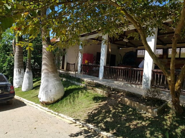 Sítio com 12000m² 4 quartos e 4 banheiros, à venda, no bairro Chácara Pavoeiro em Cotia
