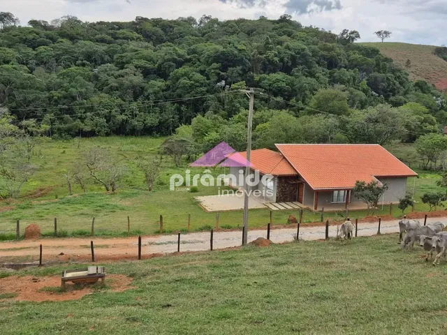 Sítio com 20000m², à venda, no bairro Vila São Geraldo em São José Dos Campos