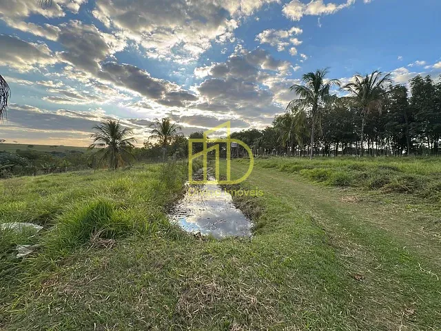 Sítio com 430000m² 1 quarto e 1 banheiro, à venda, no bairro Montolar em Marília