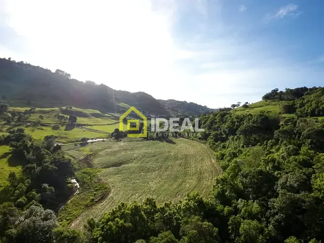 Sítio com 100m² 4 quartos e 3 banheiros, à venda, no bairro Barra do Tigre em Concórdia