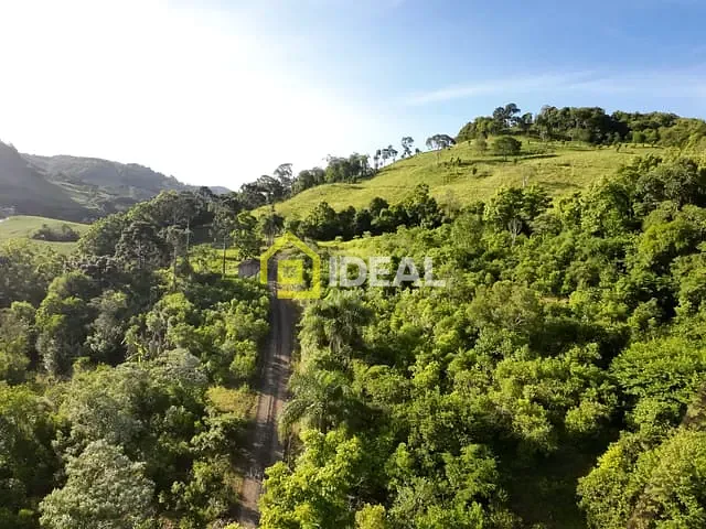 Sítio com 100m² 4 quartos e 3 banheiros, à venda, no bairro Barra do Tigre em Concórdia