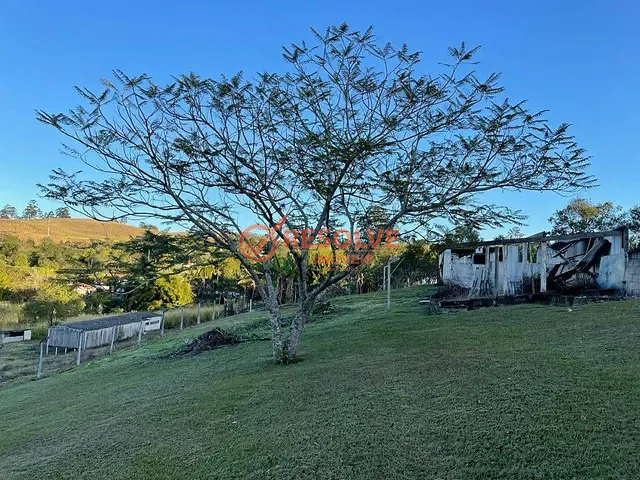 Sítio com 15000m² 4 quartos e 2 banheiros, à venda, no bairro Chácaras Rurais Guararema em Jacareí