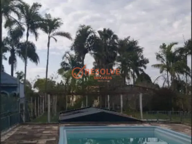 Sítio com 15000m² 4 quartos e 2 banheiros, à venda, no bairro Chácaras Rurais Guararema em Jacareí