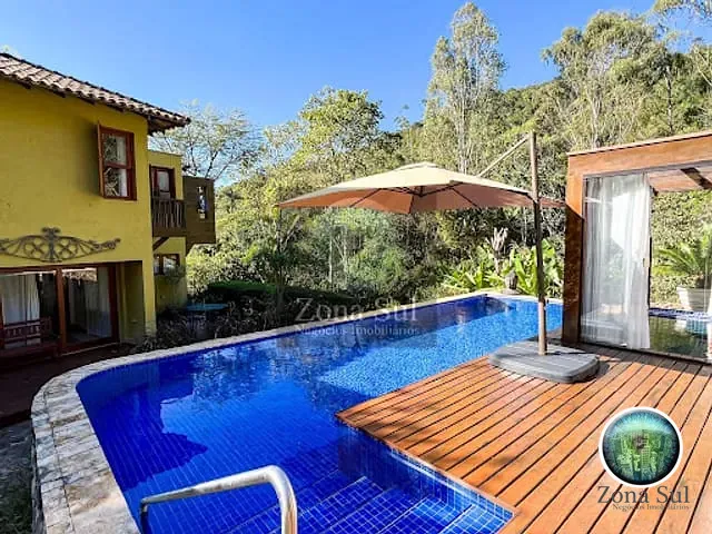 Sítio com 2000m² 8 quartos e 9 banheiros, à venda, no bairro Dos Britos em Santo Antônio do Pinhal
