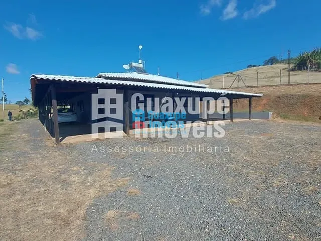 Sítio com 40000m² 3 quartos e 4 banheiros, à venda, no bairro ZONA RURAL em GUAXUPÉ
