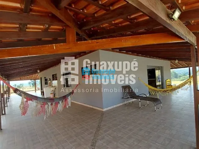 Sítio com 40000m² 3 quartos e 4 banheiros, à venda, no bairro ZONA RURAL em GUAXUPÉ