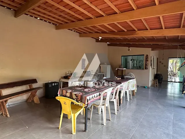 Sítio com 2000m² 2 quartos e 1 banheiro, à venda, no bairro Zona Rural em Araçuaí