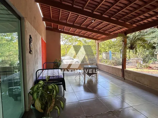 Sítio com 2000m² 2 quartos e 1 banheiro, à venda, no bairro Zona Rural em Araçuaí