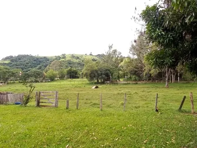 Sítio com 75000m² 2 quartos e 1 banheiro, à venda, no bairro Mourão em Piranguinho