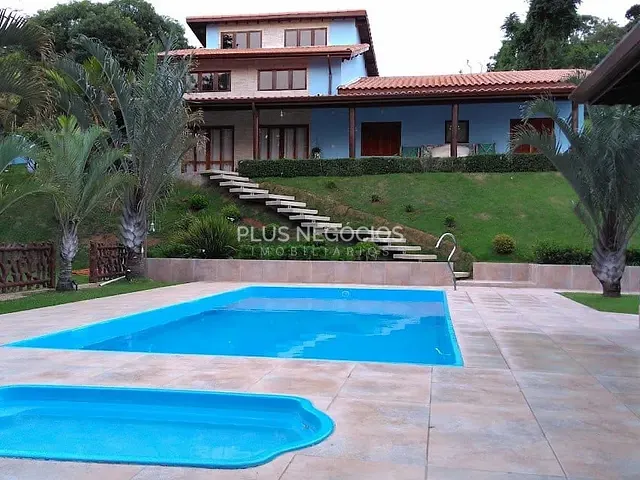 Sítio com 1500m² 7 quartos e 7 banheiros, à venda, no bairro paruru em Ibiúna