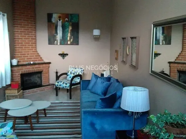 Sítio com 1500m² 7 quartos e 7 banheiros, à venda, no bairro paruru em Ibiúna