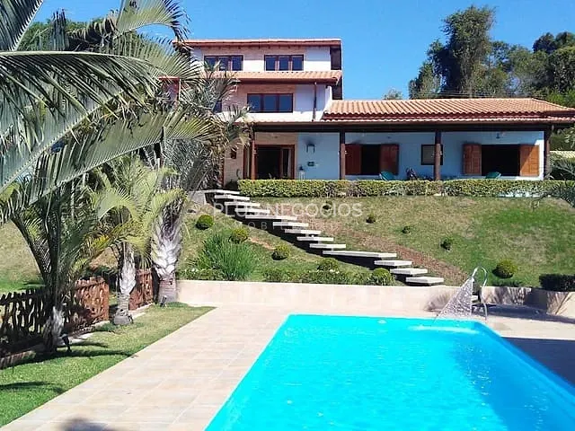 Sítio com 1500m² 7 quartos e 7 banheiros, à venda, no bairro paruru em Ibiúna