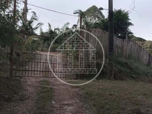 Sítio com 33000m² 3 quartos e 2 banheiros, à venda, no bairro Engenheiro Marsilac em São Paulo