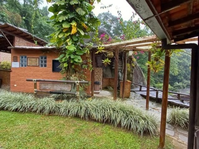 Foto do Sítio - Sítio à venda, 7 suítes, 2 piscinas, acesso a cachoeira, 1427m², localizado na Barreira, Guapimirim, RJ | Sansil Imóveis
