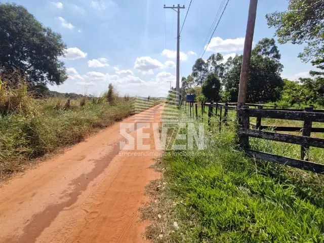 Sítio com 48400m² 2 quartos e 1 banheiro, à venda, no bairro Jardim Nova São Pedro em Arealva