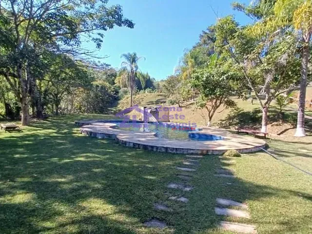 Sítio com 2420000000m² 14 quartos e 8 banheiros, à venda, no bairro Jardim Colônia em Jacareí
