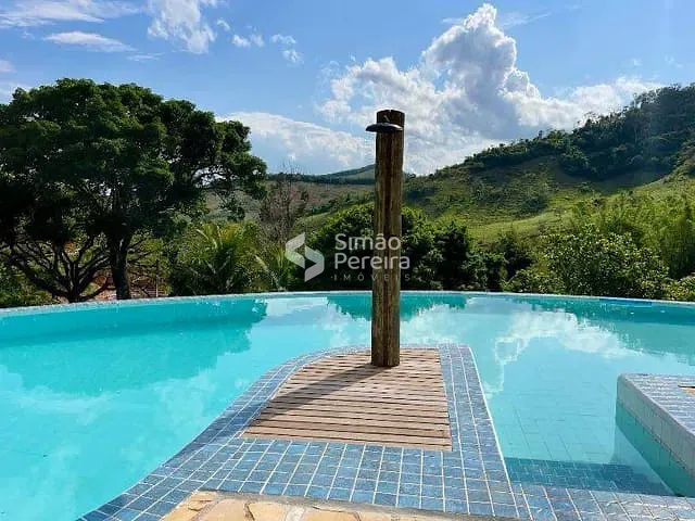 Sítio com 140000m² 4 quartos e 5 banheiros, à venda, no bairro Serrinha em Santana do Deserto