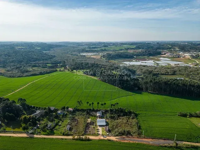 Sítio com 315m² 3 quartos e 2 banheiros, à venda, no bairro Diamante em Mandirituba