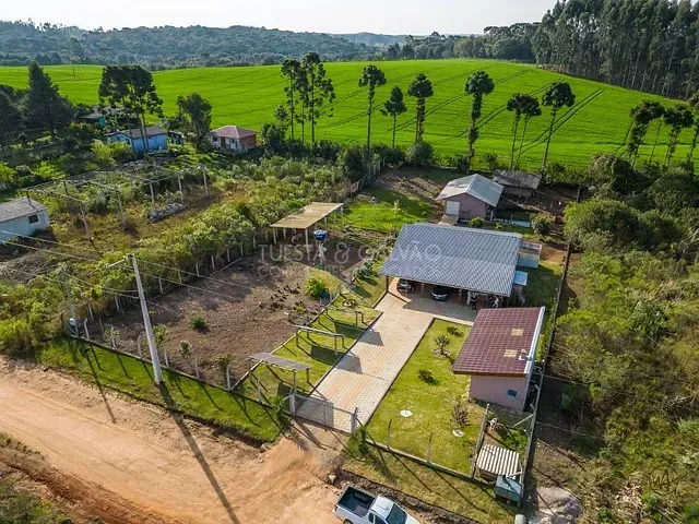 Sítio com 315m² 3 quartos e 2 banheiros, à venda, no bairro Diamante em Mandirituba