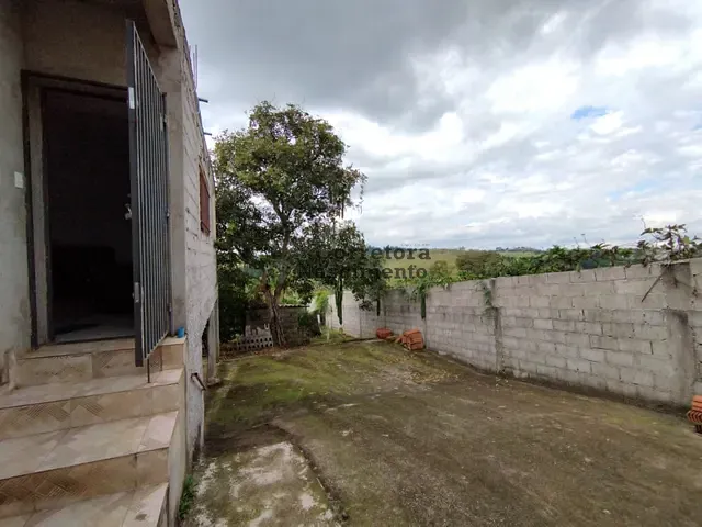 Sítio com 930m² 2 quartos e 1 banheiro, à venda, no bairro Veraneio Irajá em Jacareí