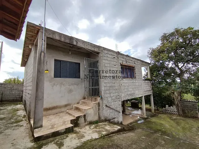 Sítio com 930m² 2 quartos e 1 banheiro, à venda, no bairro Veraneio Irajá em Jacareí