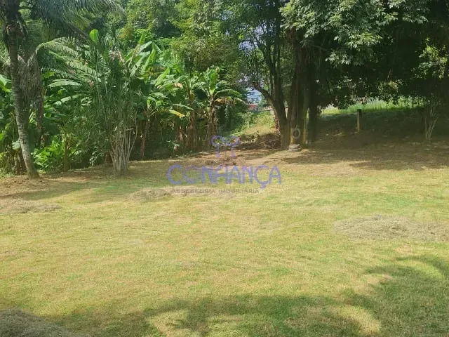Sítio com 2745m² 2 quartos e 1 banheiro, à venda, no bairro Pedra de Guaratiba em Rio de Janeiro