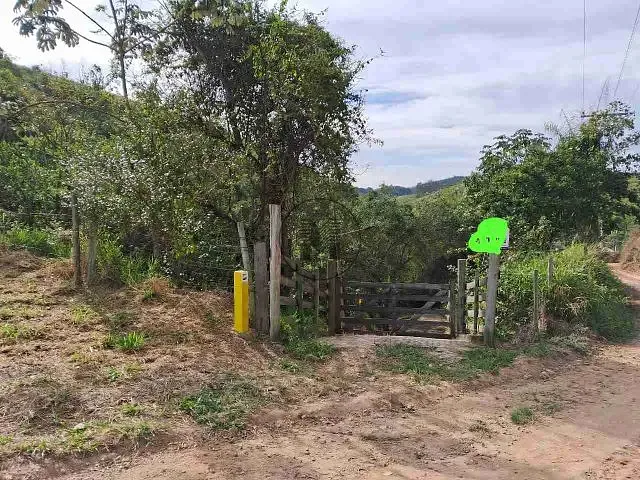 Sítio com 27000m² 3 quartos e 3 banheiros, à venda, no bairro Parque das Alamedas em Guaratinguetá