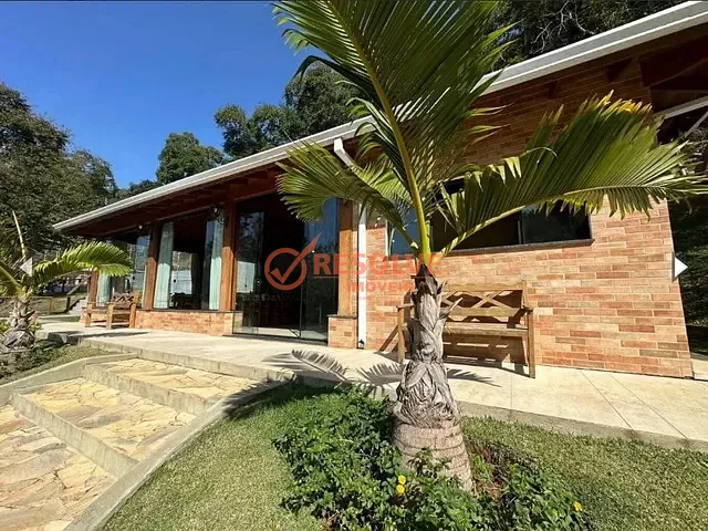 Sítio com 20000m² 8 quartos e 5 banheiros, à venda, no bairro Itaóca em Guararema