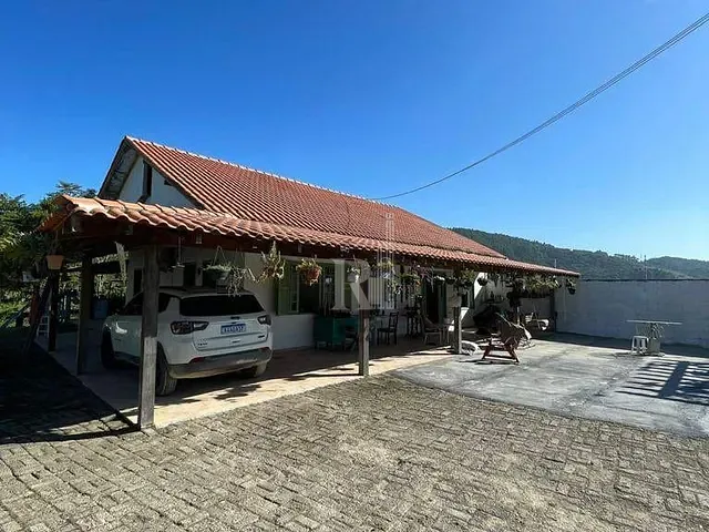 Sítio com 3300m² 2 quartos e 2 banheiros, à venda, no bairro Itinga em Tijucas