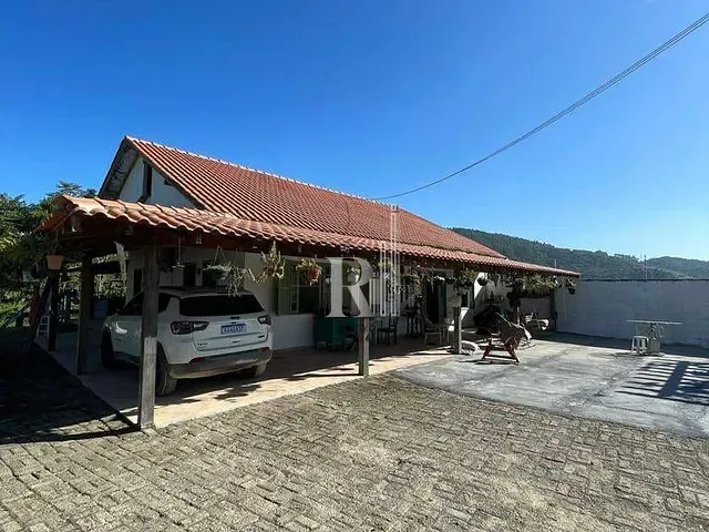 Sítio com 3300m² 2 quartos e 2 banheiros, à venda, no bairro Itinga em Tijucas