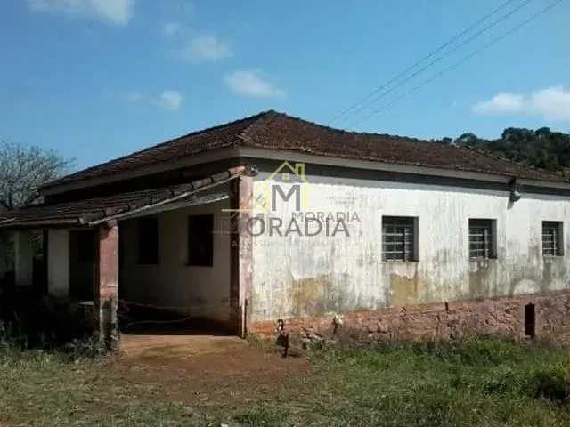 Sítio com 450m² 5 quartos e 1 banheiro, à venda, no bairro Zona Rural em Juruaia