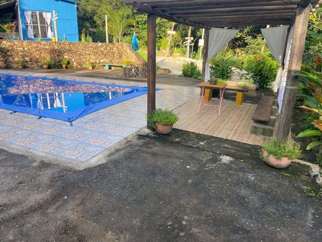 Sítio 3 quartos e 2 banheiros, à venda, no bairro MACAUBAS em Santa Luzia