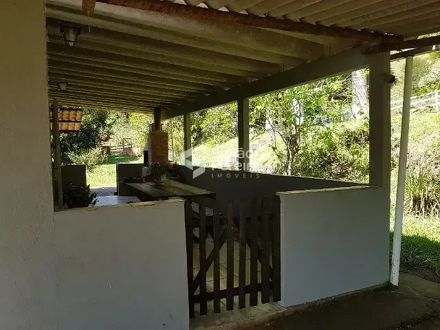 Sítio 5 quartos e 2 banheiros, à venda, no bairro TORREOES em Torreões (Juiz de Fora)