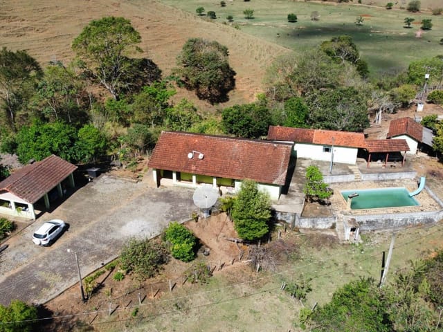 Sítio com 169400m², à venda, no bairro Zona Rural em Bom Repouso