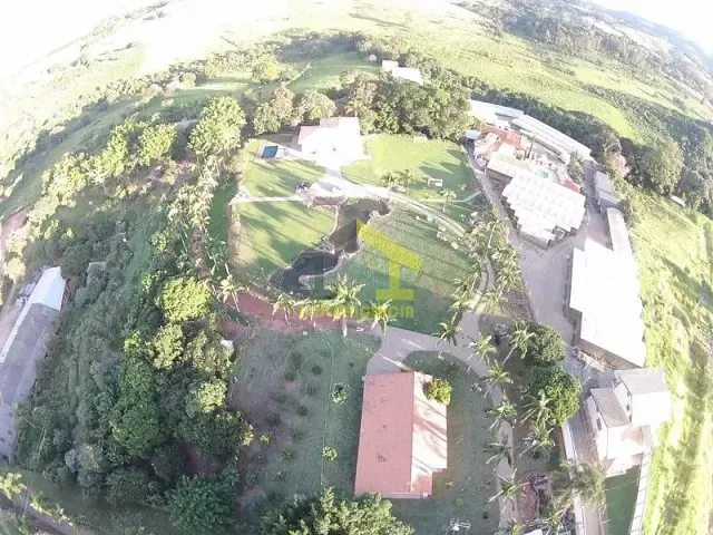 Sítio com 32000m² 3 quartos e 4 banheiros, à venda, no bairro Jardim Nossa Senhora das Graças em Itatiba