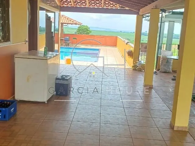 Sítio com 24200m² 1 quarto e 2 banheiros, à venda, no bairro Zona Rural em Cajuru