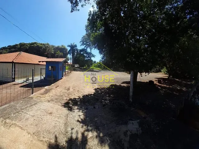 Sítio 3 quartos e 2 banheiros, à venda, no bairro Área Rural de Parisi em Parisi