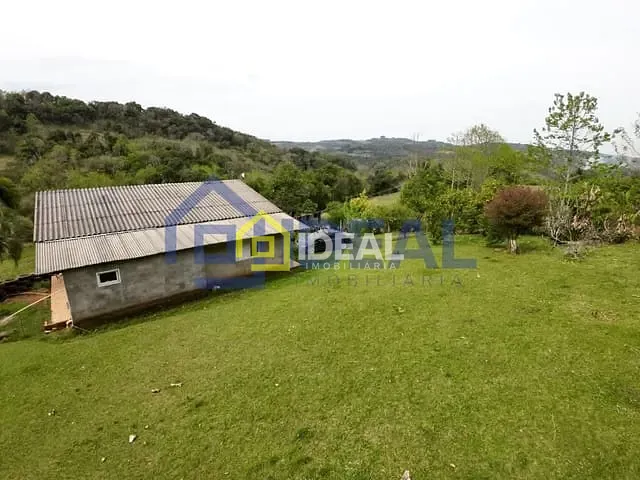 Sítio com 145383m² 3 quartos e 1 banheiro, à venda, no bairro Área Rural de Concórdia em Concórdia