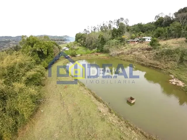 Sítio com 145383m² 3 quartos e 1 banheiro, à venda, no bairro Área Rural de Concórdia em Concórdia
